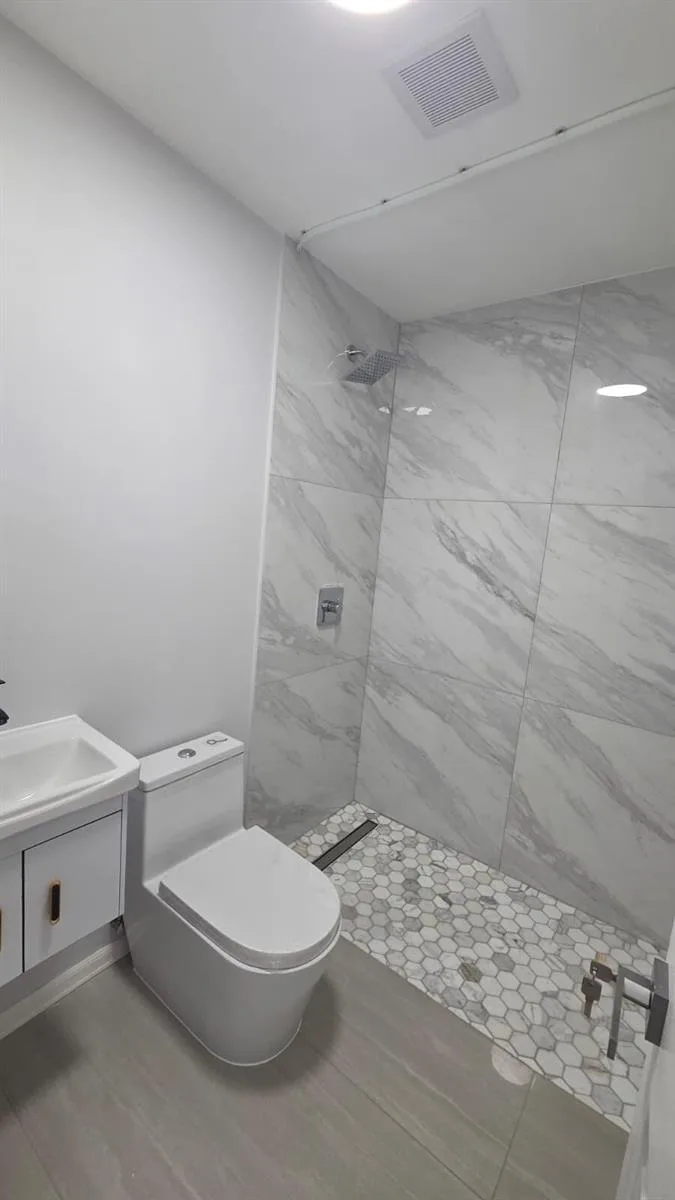 2539 CLEVELAND Street, Hollywood, FL 33020 photo 13