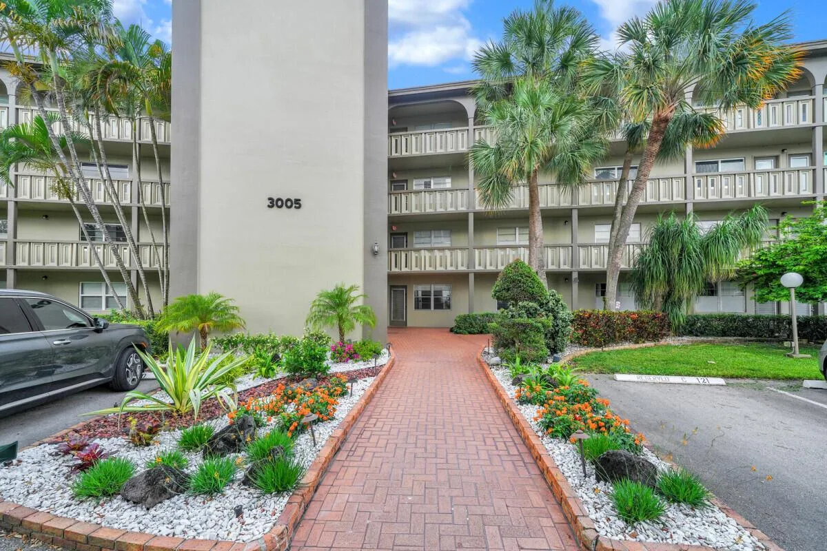 3005 Portofino Isle # N2, Coconut Creek, FL 33066