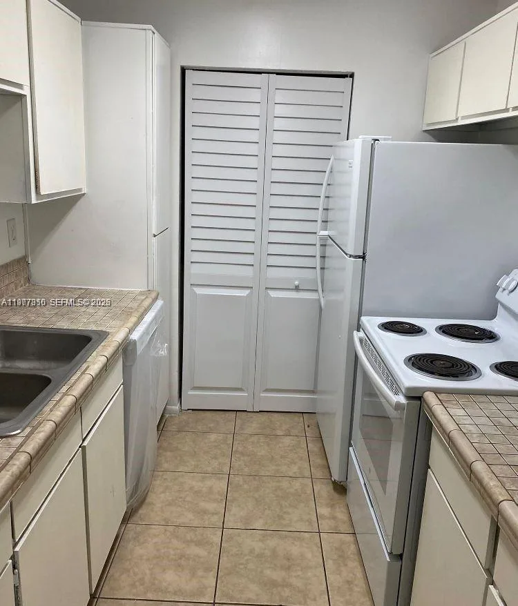 3948 NW 87th Ave # 3948, Sunrise, FL 33351 — zdjęcie 5