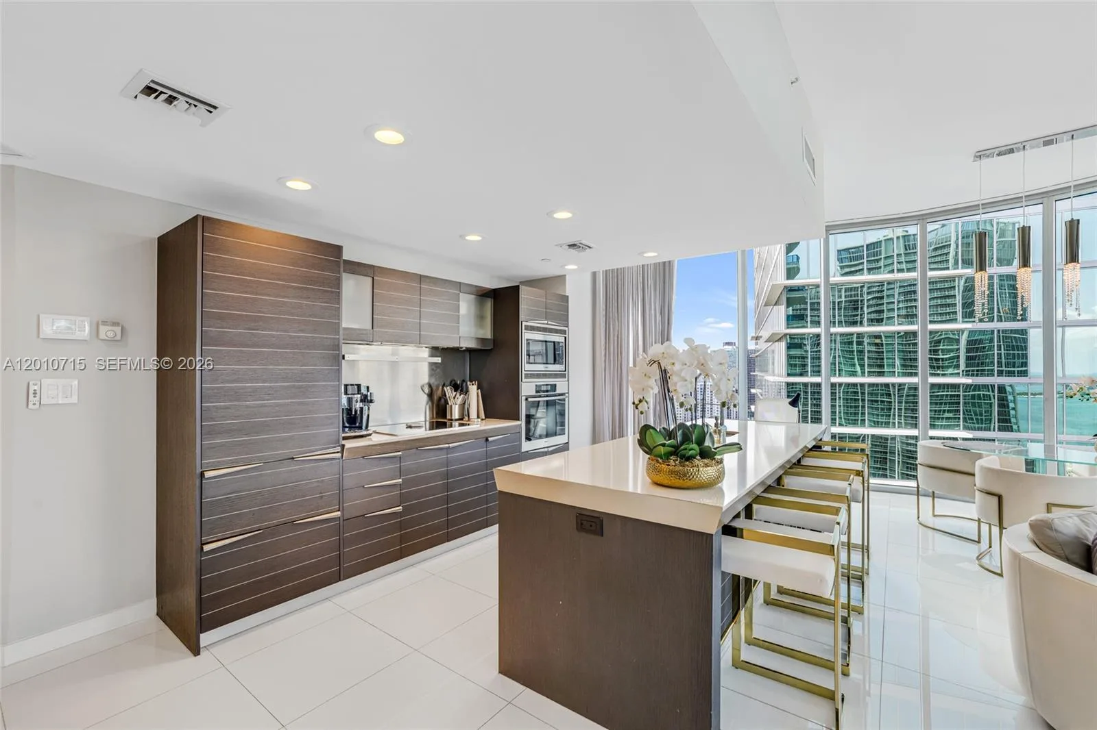 200 Biscayne Boulevard Way # 4401, Miami, FL 33131 photo 4