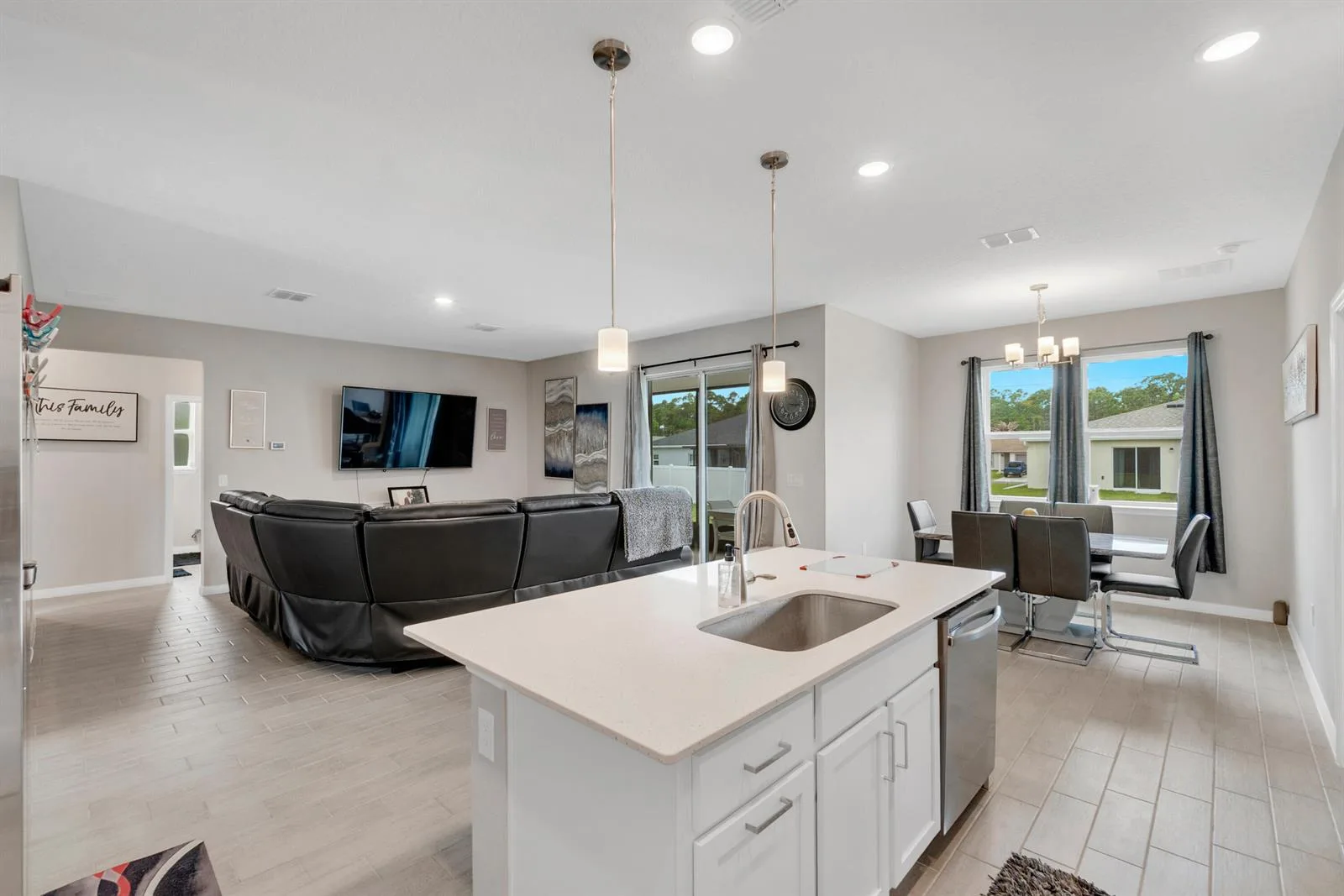 544 Higgs Avenue NW, Palm Bay, FL 32907 photo 9