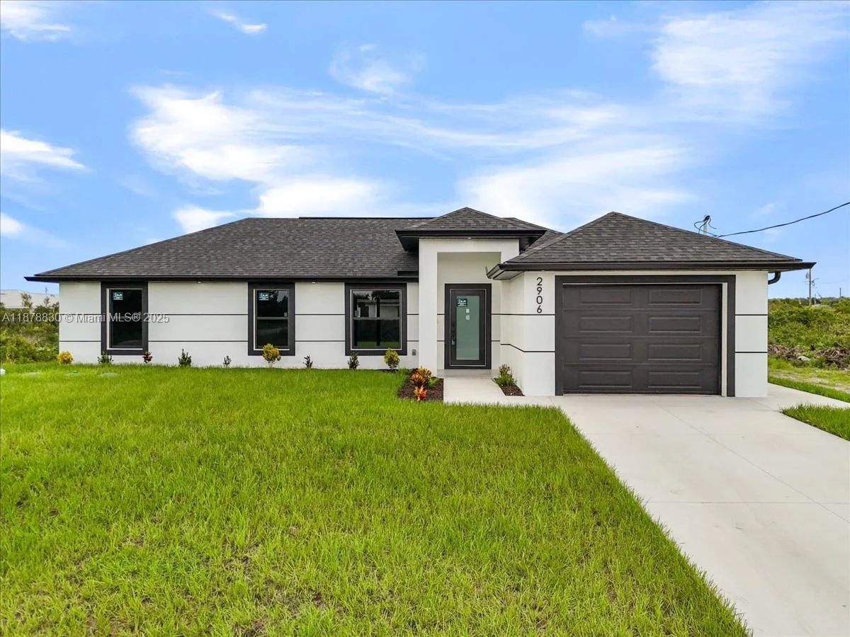 2906 68th ST W, Lehigh Acres, FL 33971