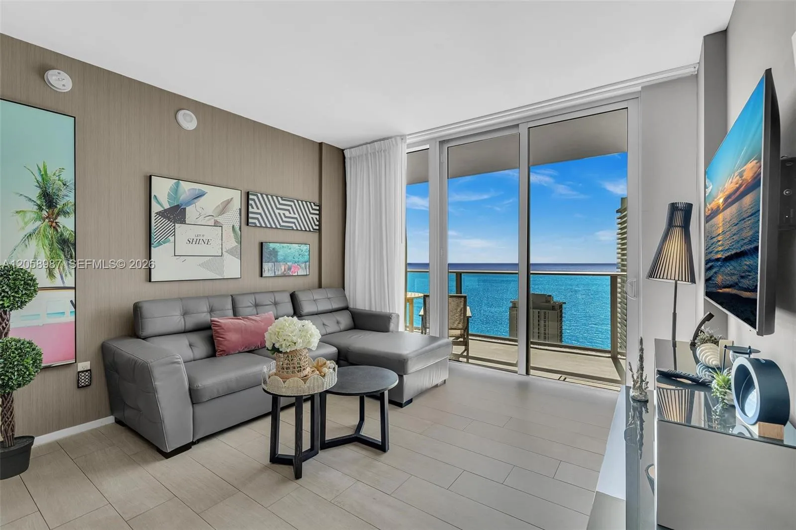 HYDE Beach House photo 5