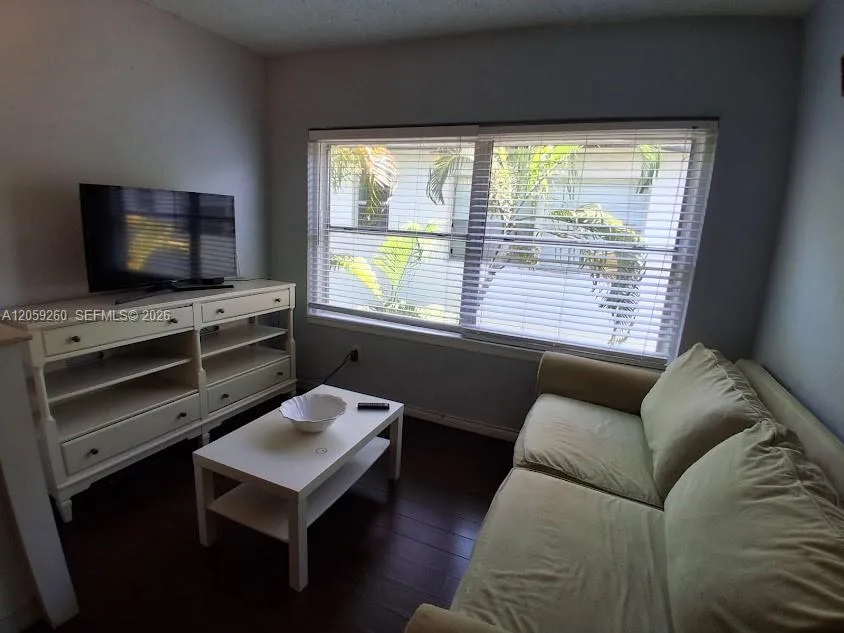 1555 Pennsylvania Ave # 203, Miami Beach, FL 33139 photo 2