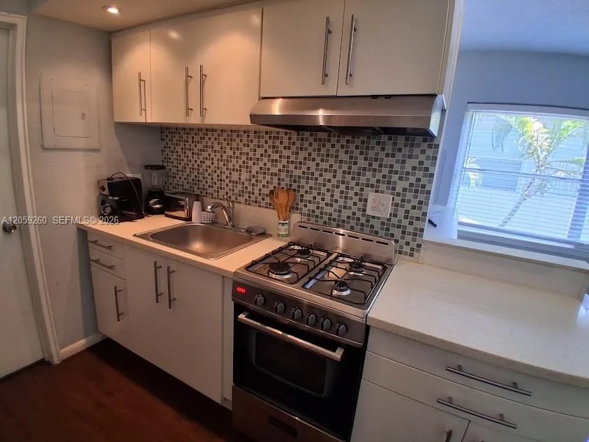 1555 Pennsylvania Ave # 203, Miami Beach, FL 33139 photo 3
