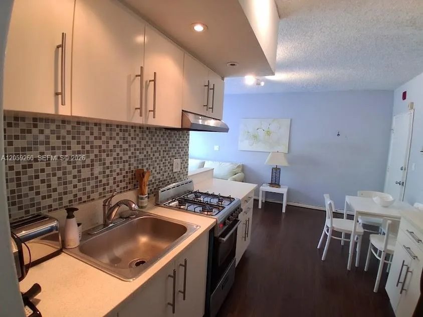 1555 Pennsylvania Ave # 203, Miami Beach, FL 33139 photo 5