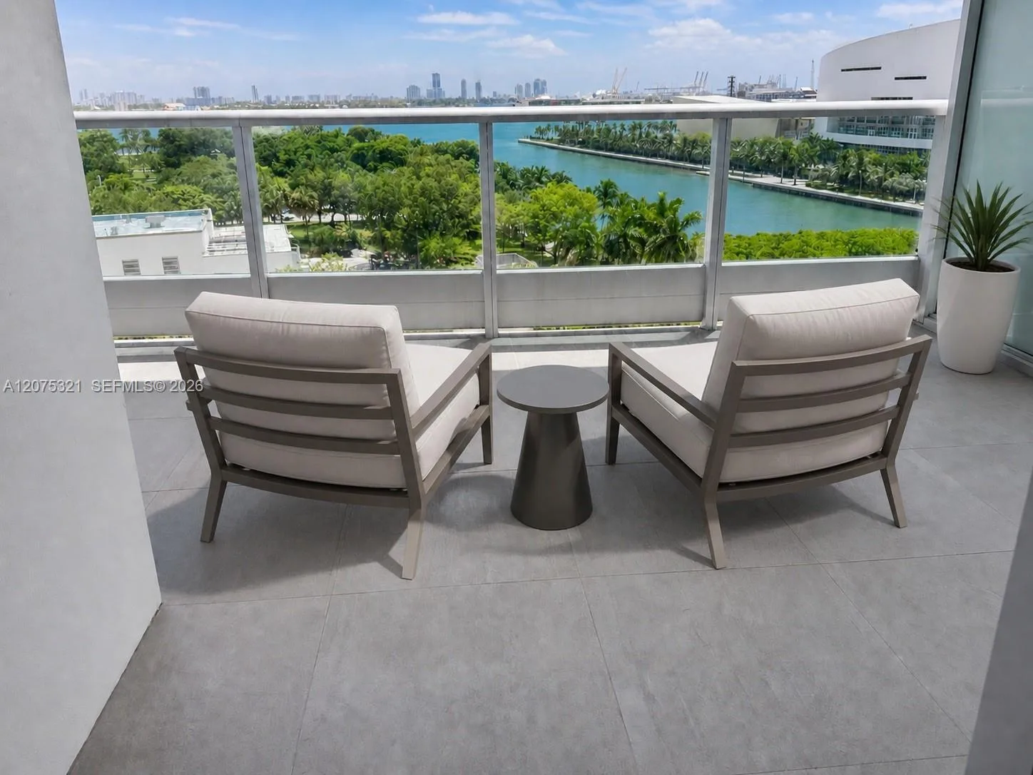 900 Biscayne Blvd # 902, Miami, FL 33132 photo 2