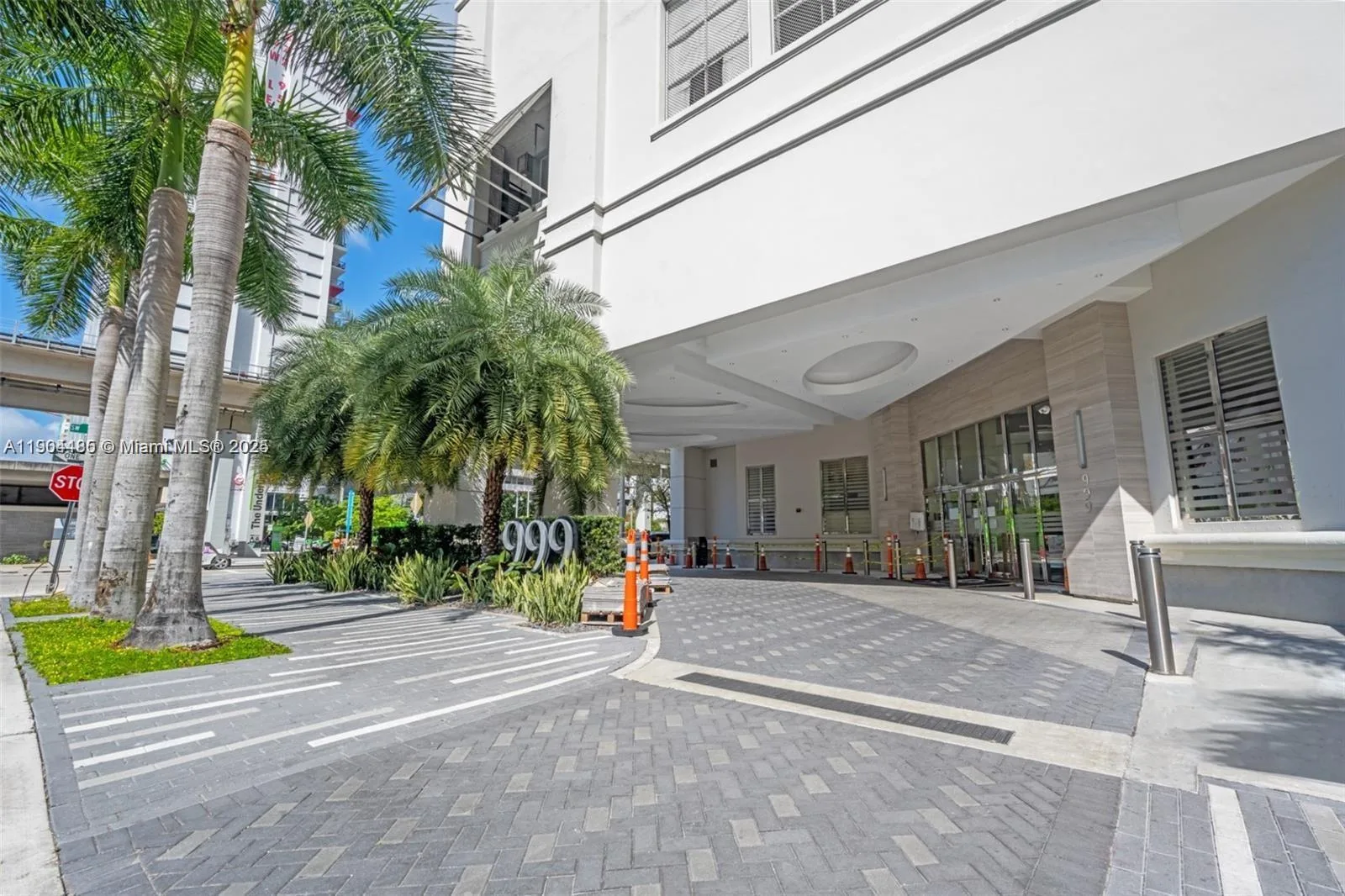 999 SW 1st Ave # 1915, Miami, FL 33130