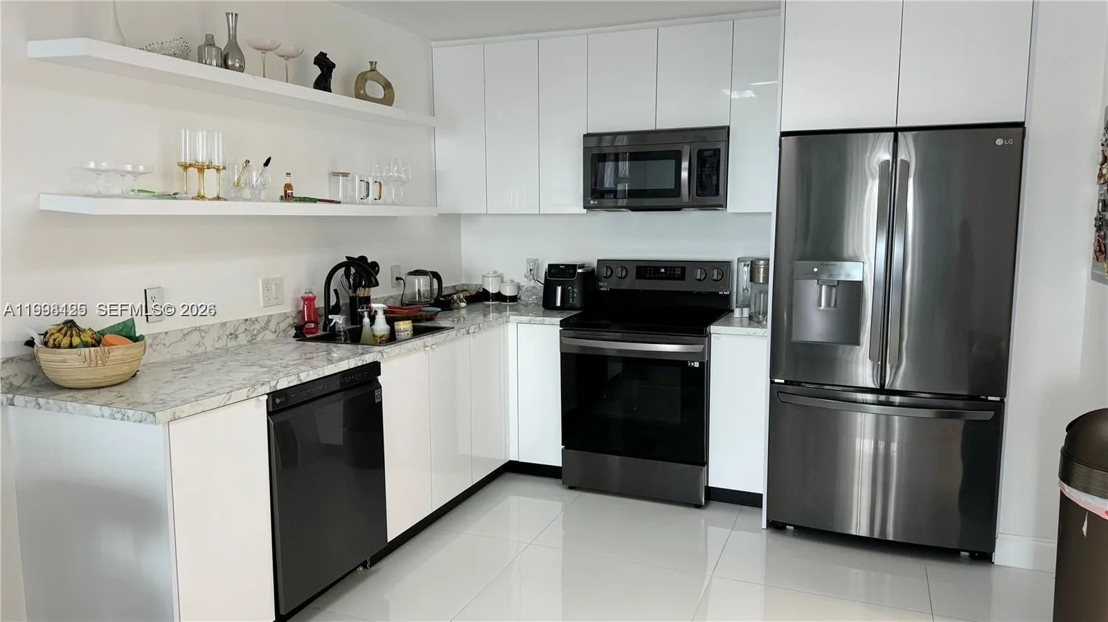 2801 NE 183rd St # 1005W, Aventura, FL 33160 photo 4