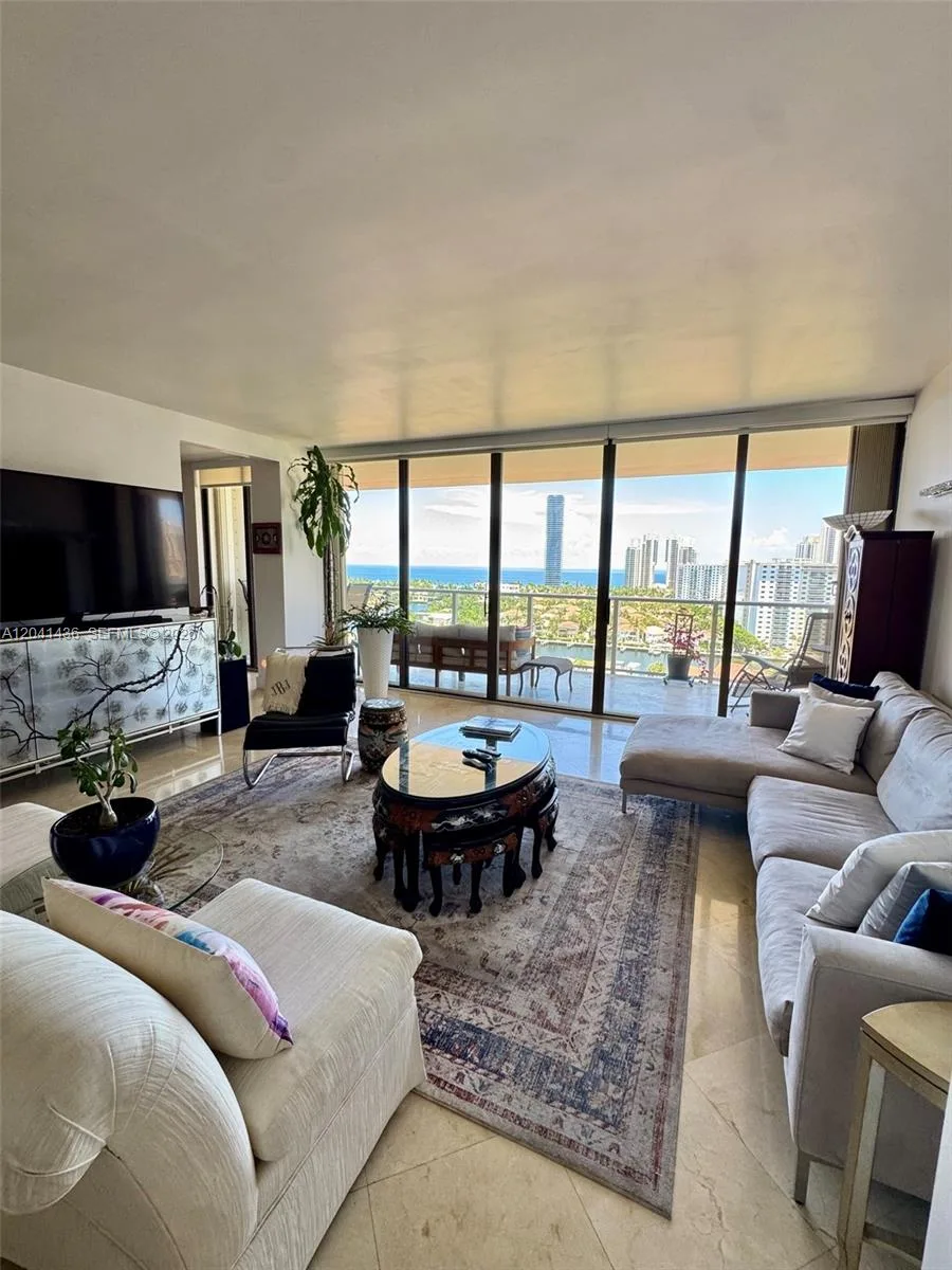 19500 Turnberry Way # 15F, Aventura, FL 33180 photo 2