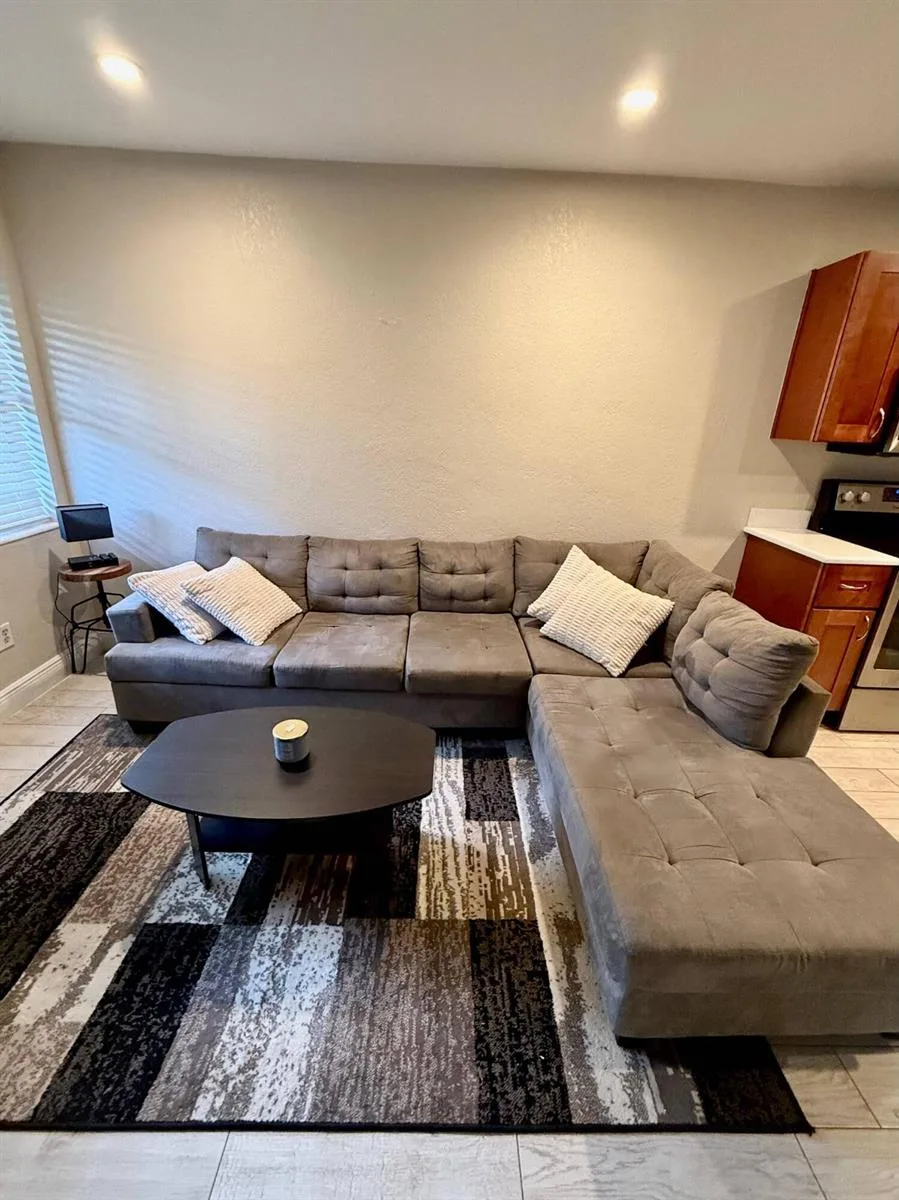 1529 NW 4TH Avenue, Fort Lauderdale, FL 33311 photo 3