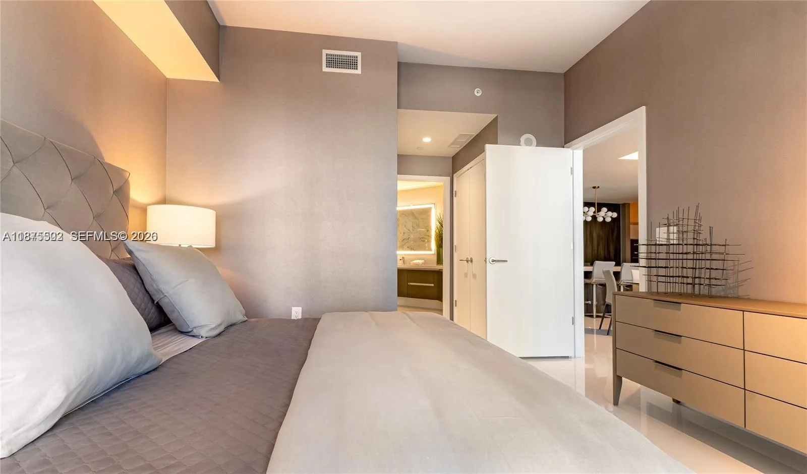 851 NE 1st Ave # 1203, Miami, FL 33132 photo 12