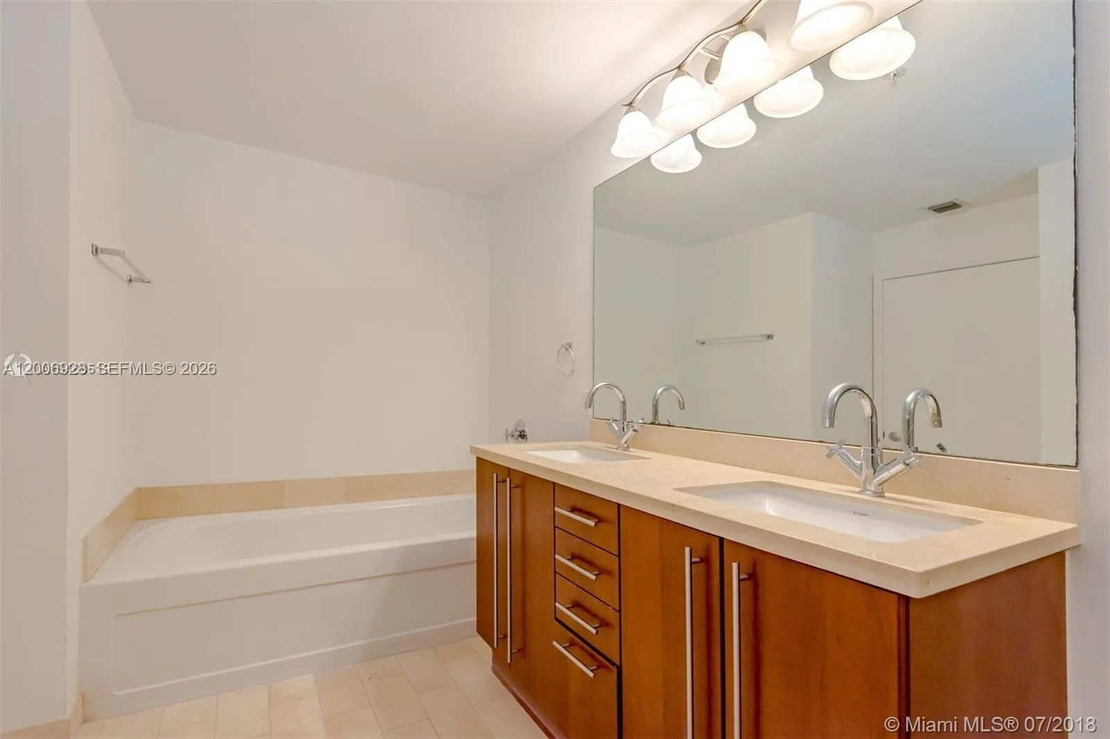 79 SW 12 St # 1903, Miami, FL 33130 photo 6