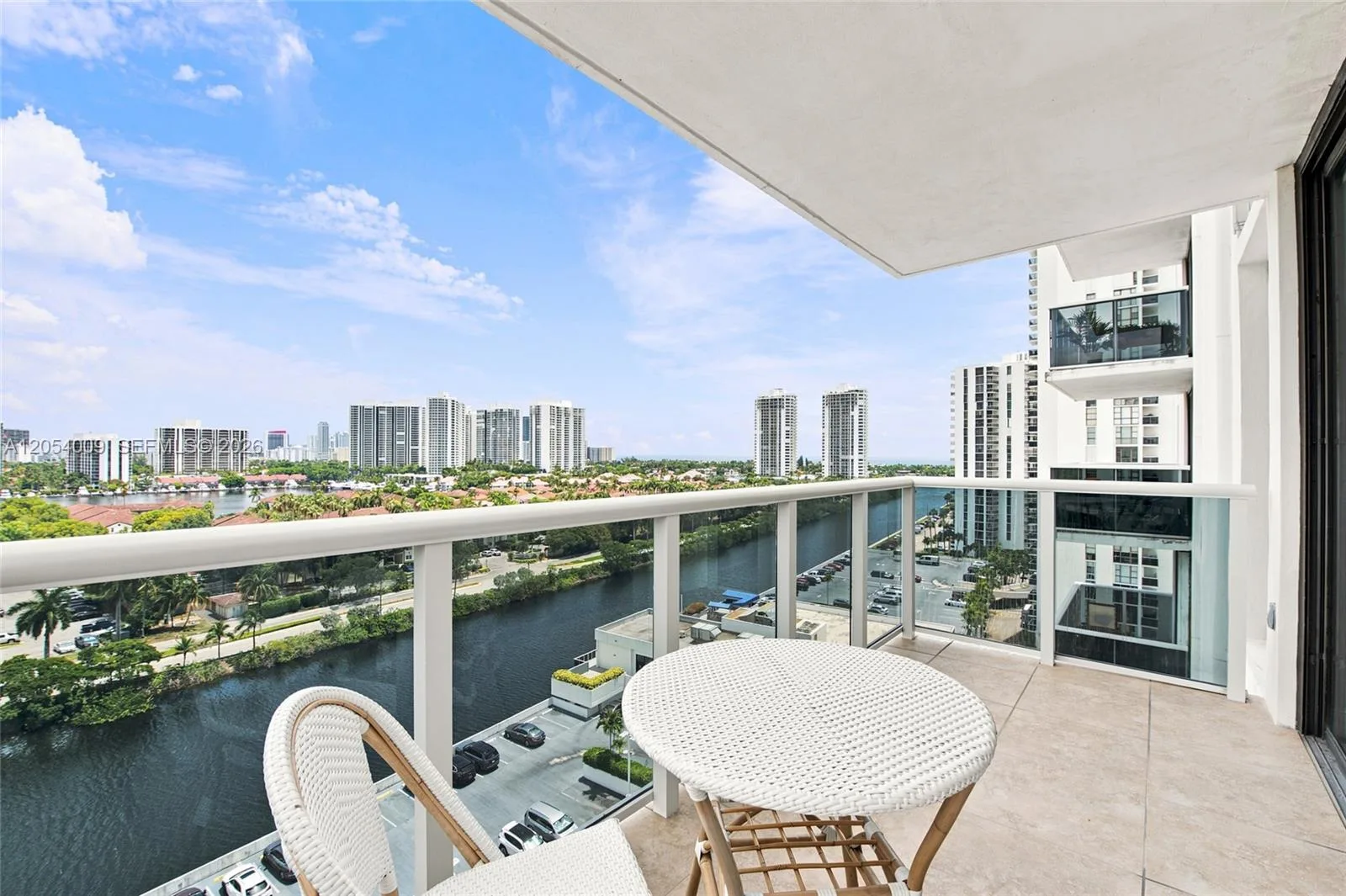 3625 N Country Club Dr # 1210, Aventura, FL 33180