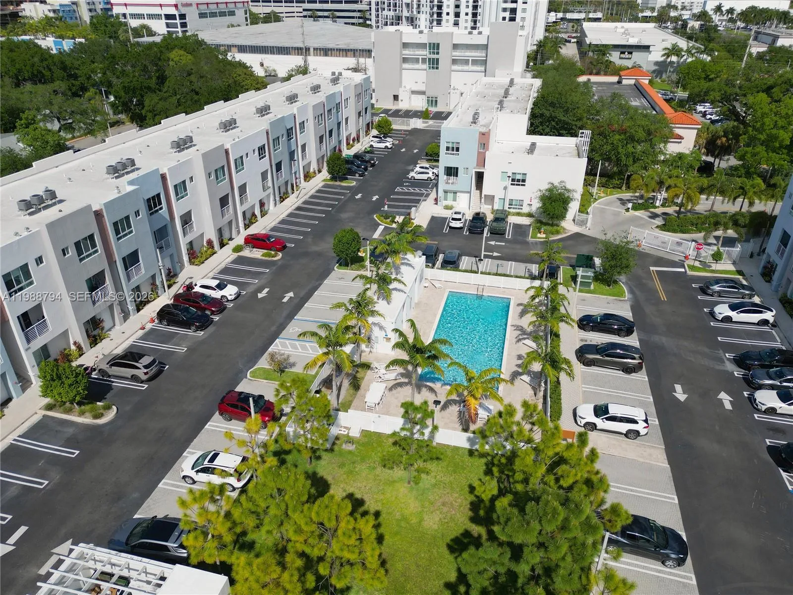 2505 NE 193rd St # 4208, Miami, FL 33180 photo 3