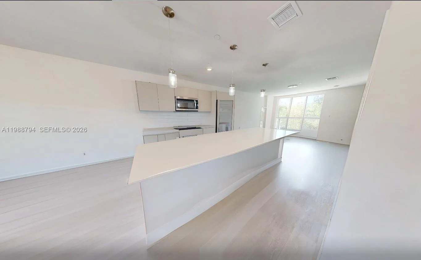 2505 NE 193rd St # 4208, Miami, FL 33180 photo 8