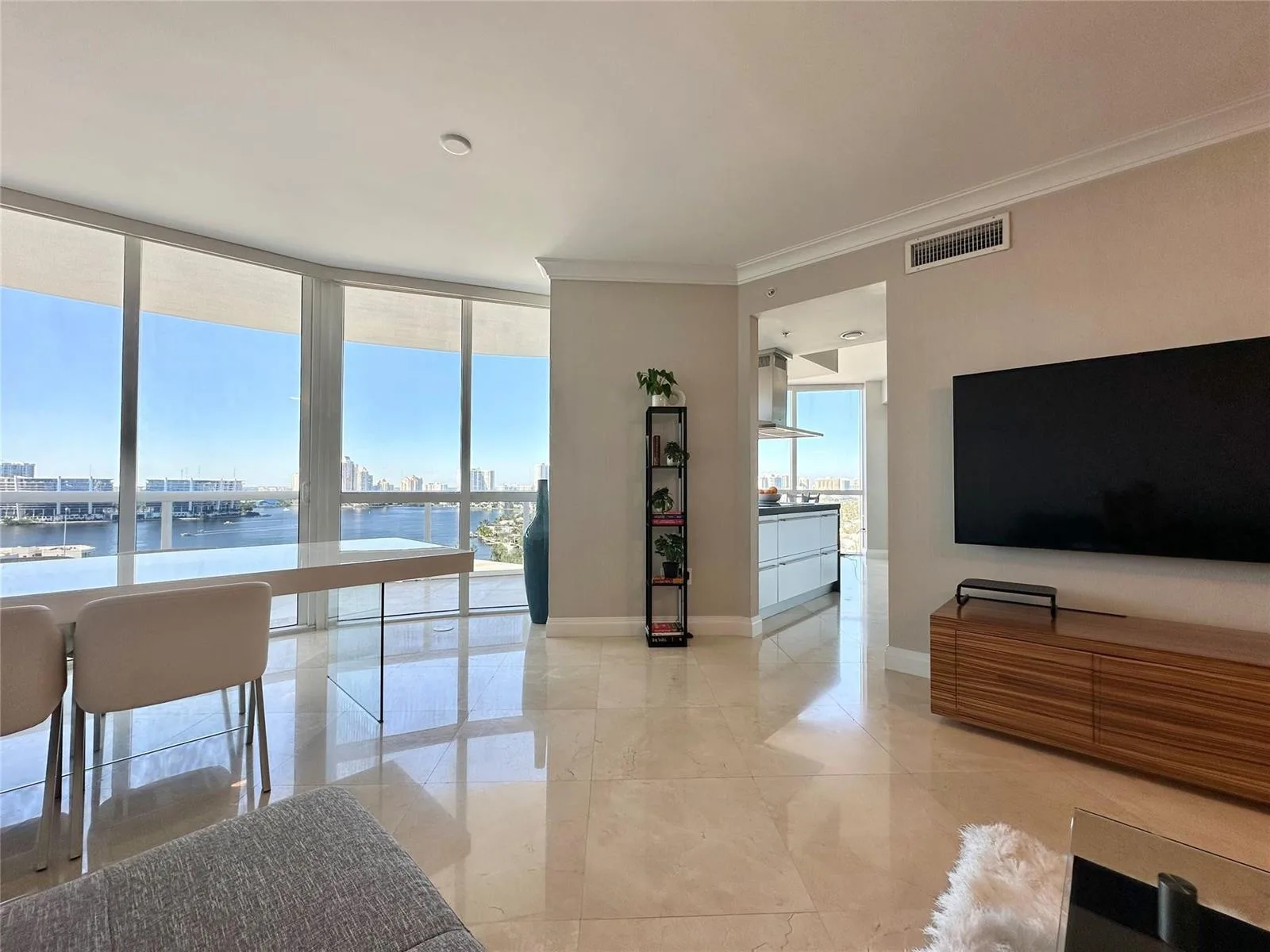 18201 Collins Avenue # 1901, Sunny Isles Beach, FL 33160 — zdjęcie 3