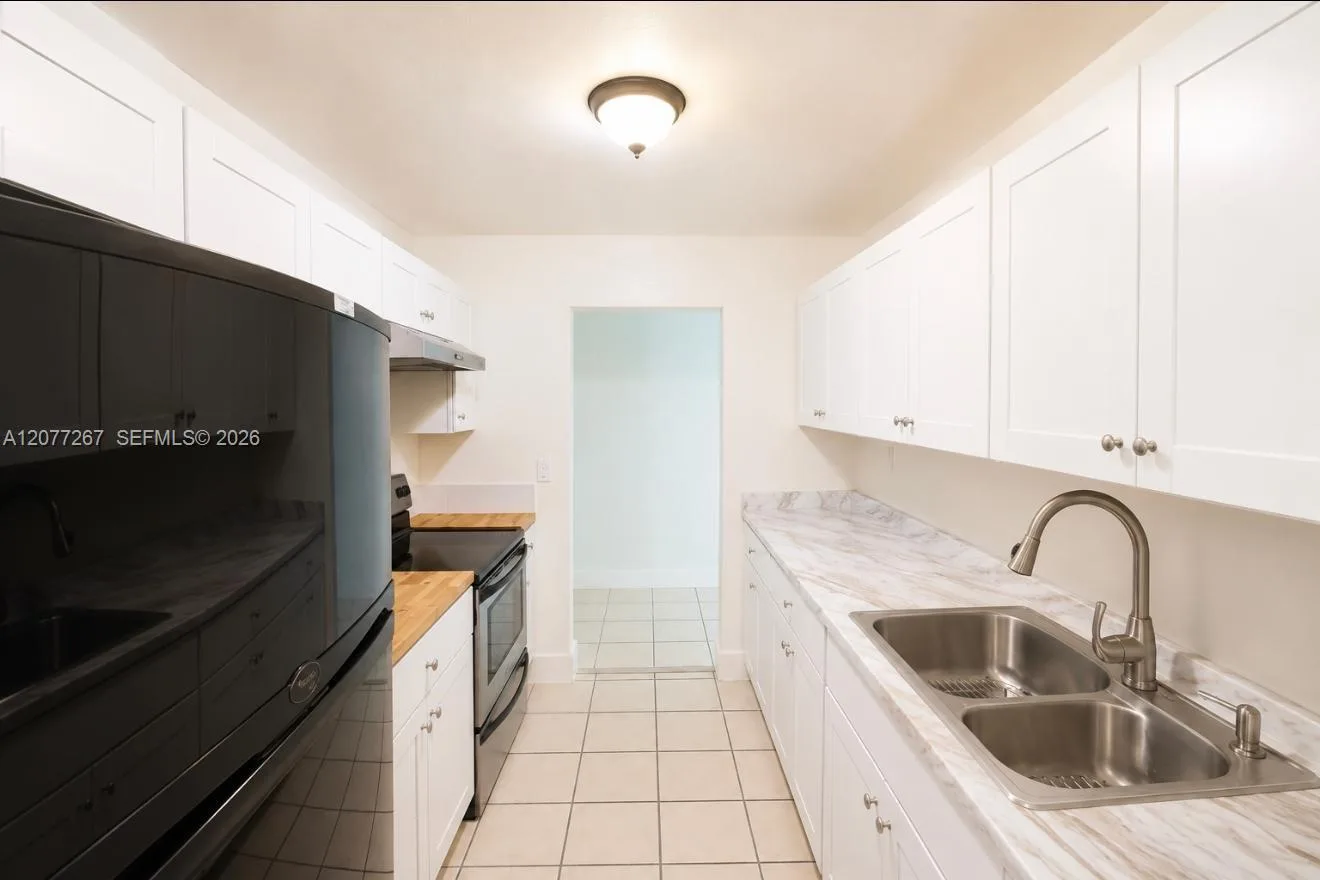 20674 NW 38th Ave, Miami Gardens, FL 33055