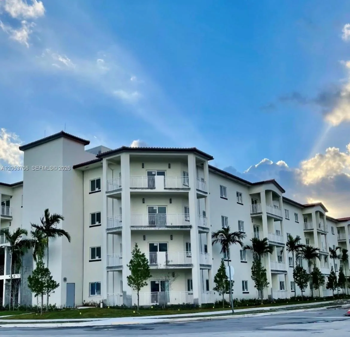 10950 NW 82nd St # 422, Doral, FL 33178