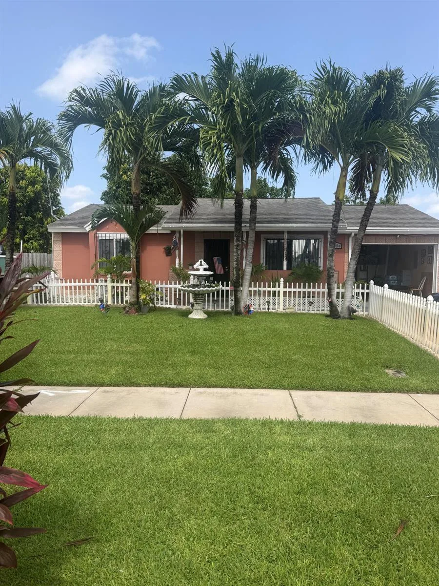 1304 Donwoods Lane, Royal Palm Beach, FL 33411