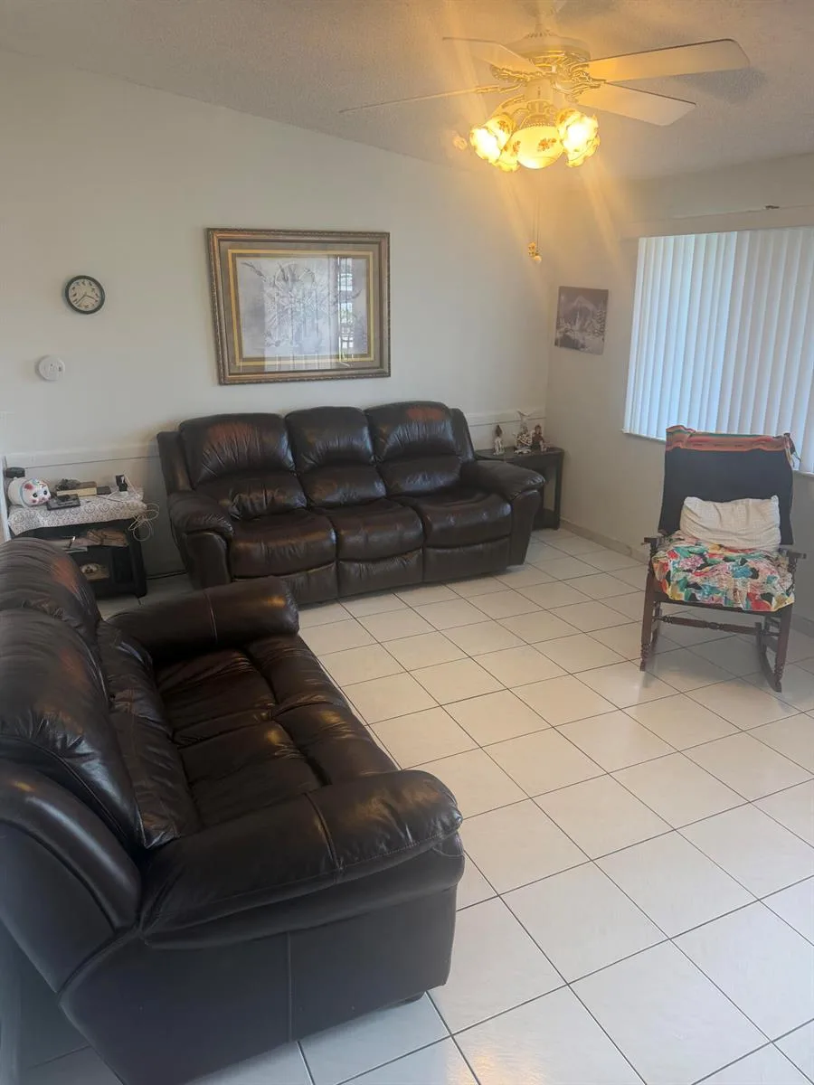 1304 Donwoods Lane, Royal Palm Beach, FL 33411 — zdjęcie 4