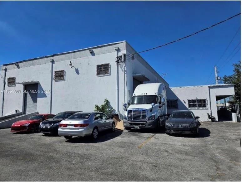 190 W 22nd St, Hialeah, FL 33010