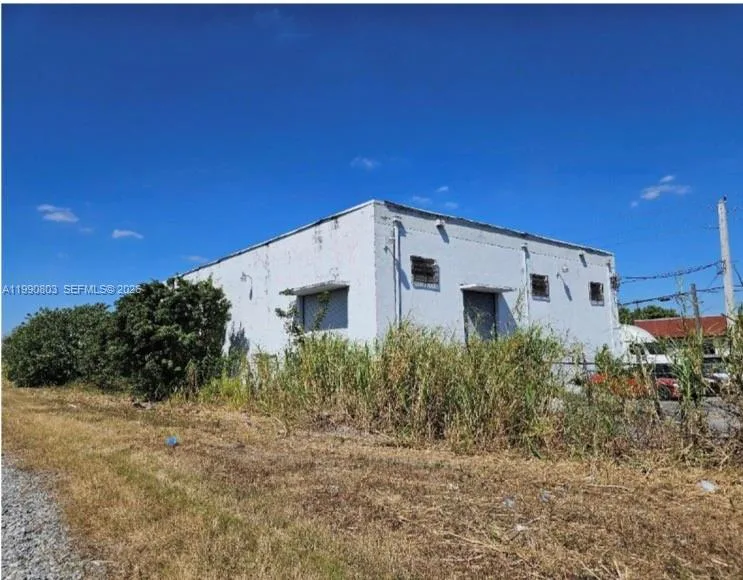 190 W 22nd St, Hialeah, FL 33010 photo 2