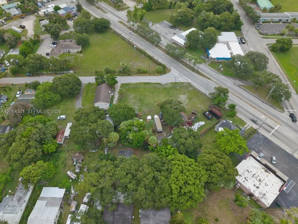 2108 Okeechobee Rd, Fort Pierce, FL 34950 photo 5