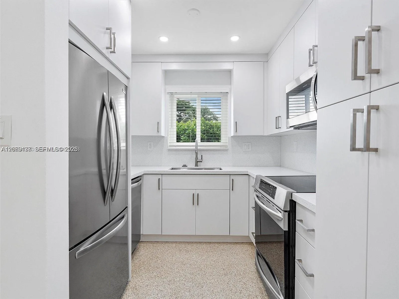 17320 NW 80th Ave, Hialeah, FL 33015 photo 13