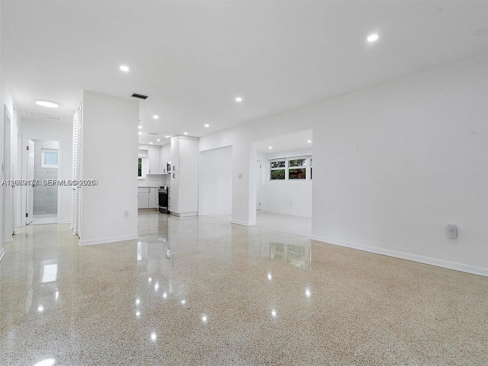 17320 NW 80th Ave, Hialeah, FL 33015 photo 6