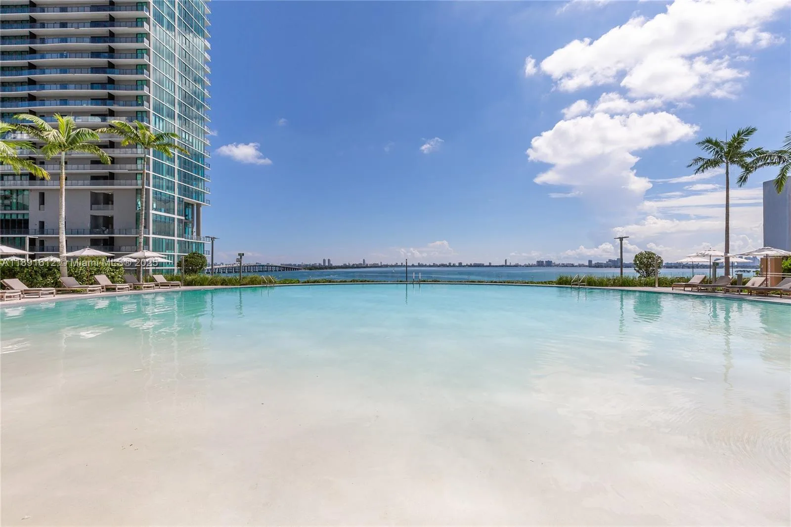 650 NE 32nd St # 2403, Miami, FL 33137