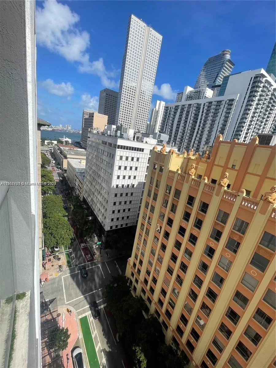 151 SE 1st St # 1505, Miami, FL 33131 photo 2