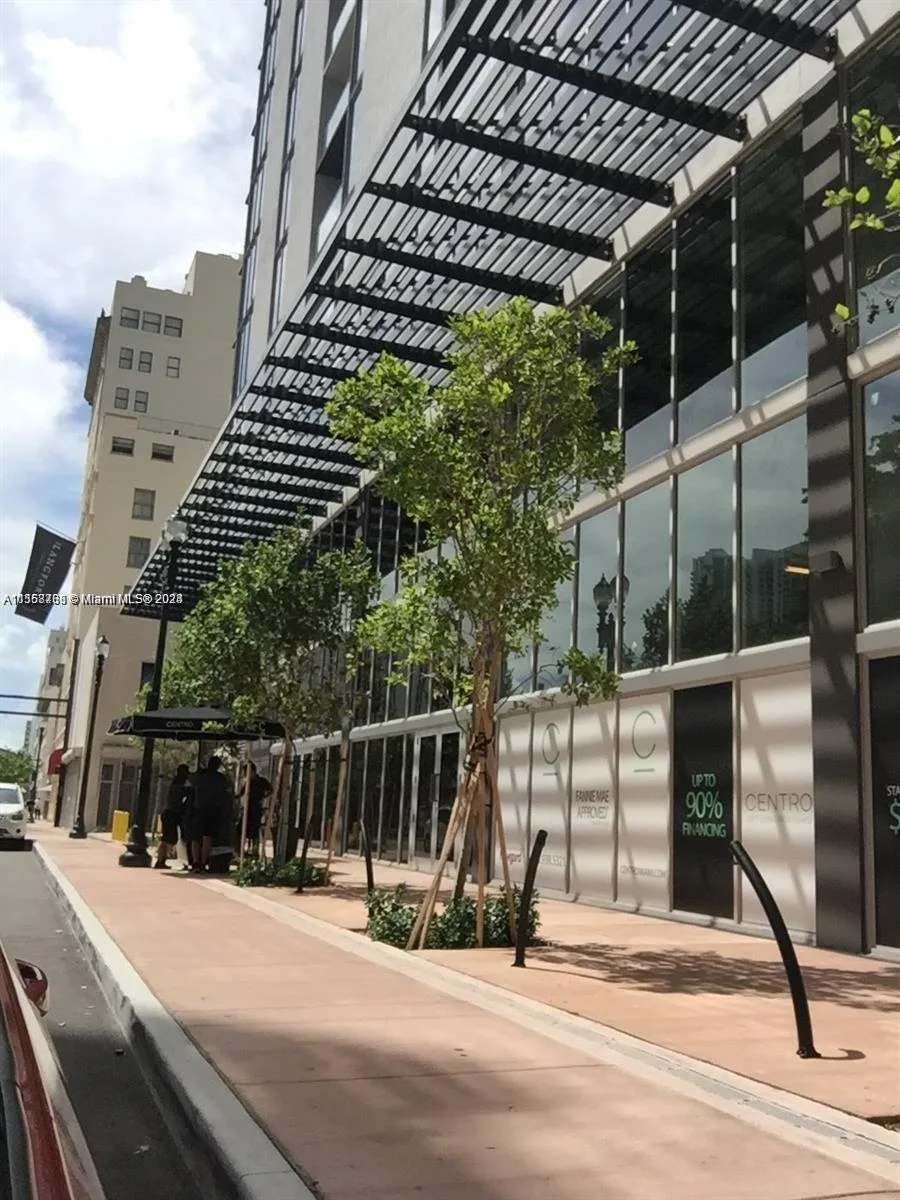 151 SE 1st St # 1505, Miami, FL 33131 photo 3