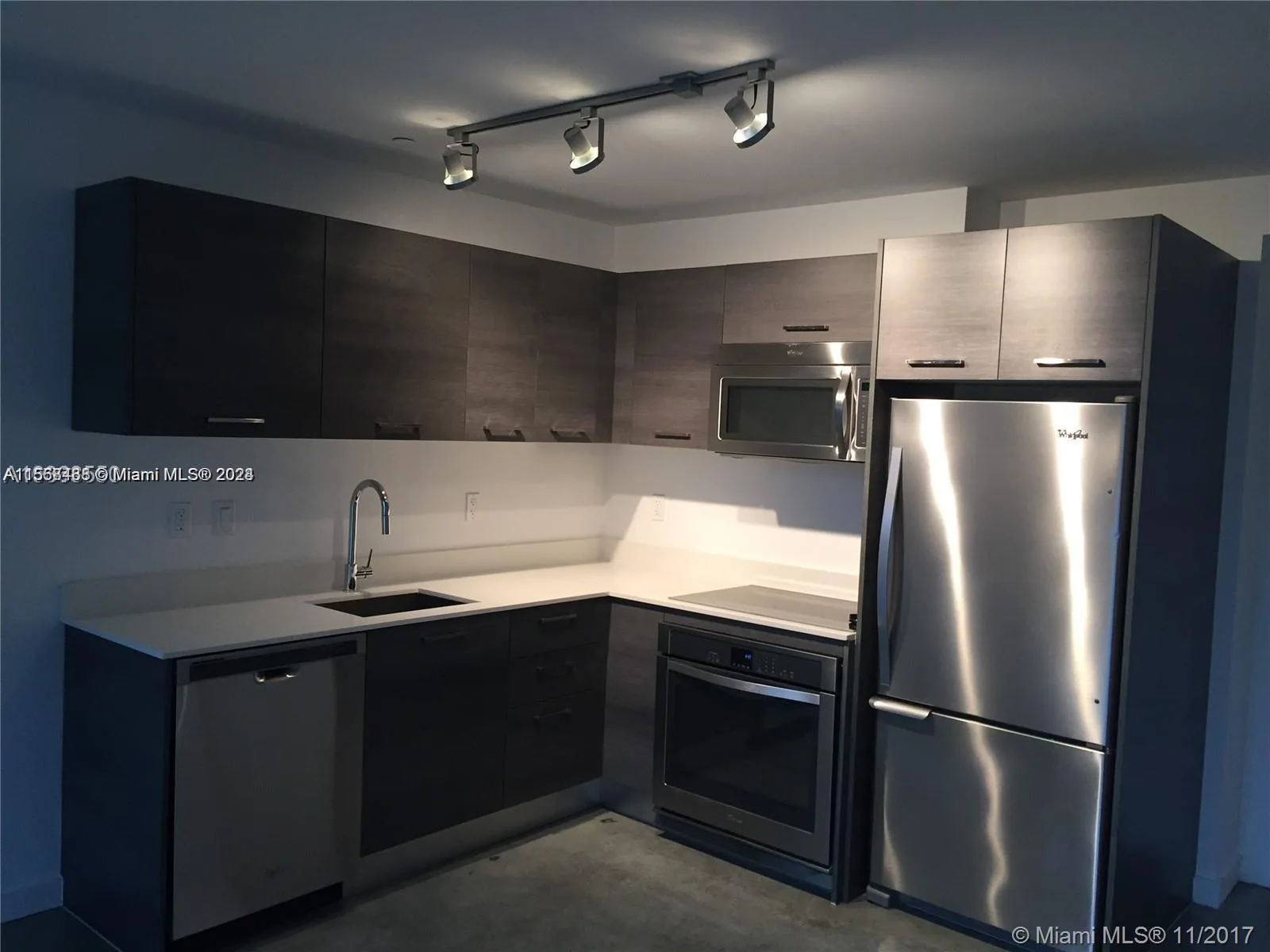 151 SE 1st St # 1505, Miami, FL 33131 photo 5