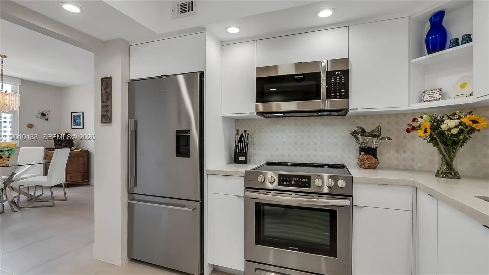 300 Bayview Dr # 605, Sunny Isles Beach, FL 33160 photo 7