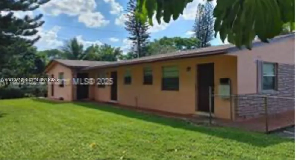 5210 NW 16th St, Lauderhill, FL 33313