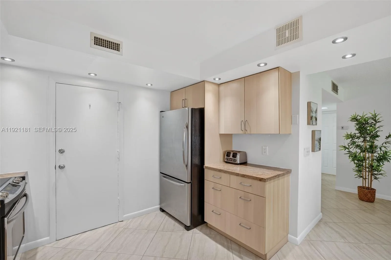 200 Diplomat Pkwy # 531, Hallandale Beach, FL 33009 photo 13