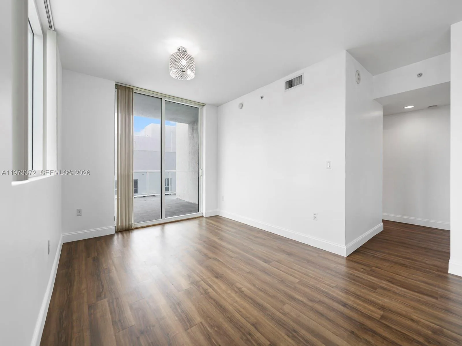 253 NE 2nd St # 3108, Miami, FL 33132 photo 12