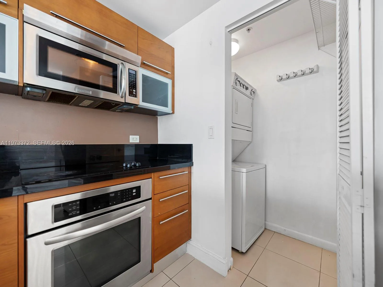 253 NE 2nd St # 3108, Miami, FL 33132 photo 6