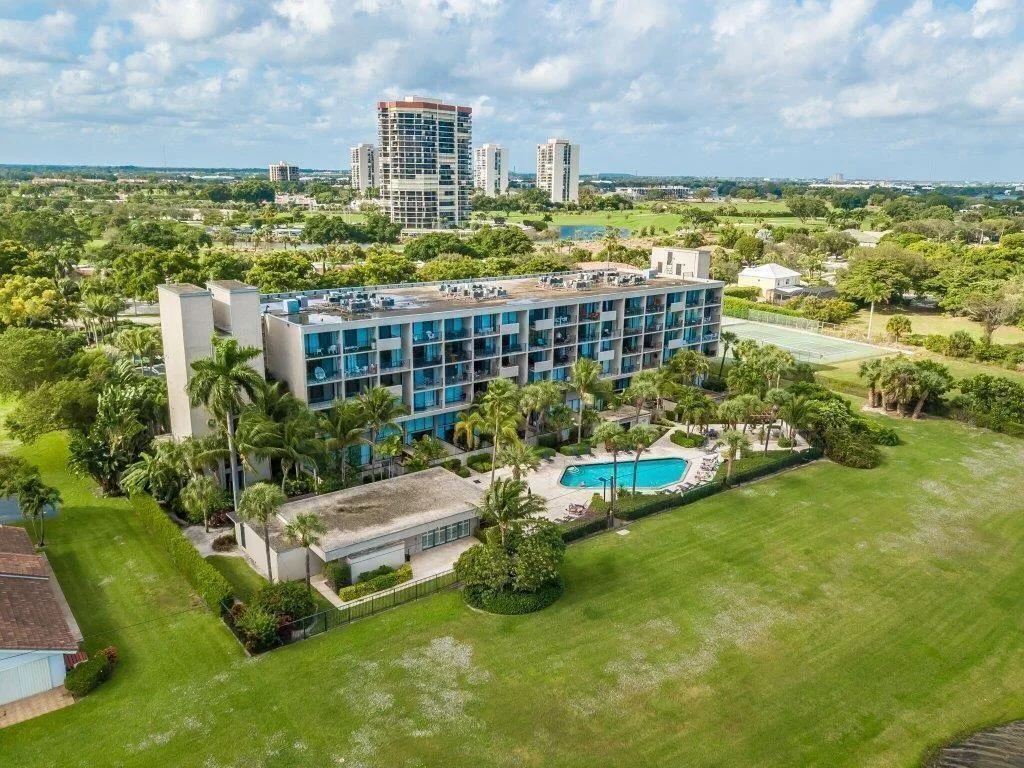 1830 Embassy Drive # 409, West Palm Beach, FL 33401