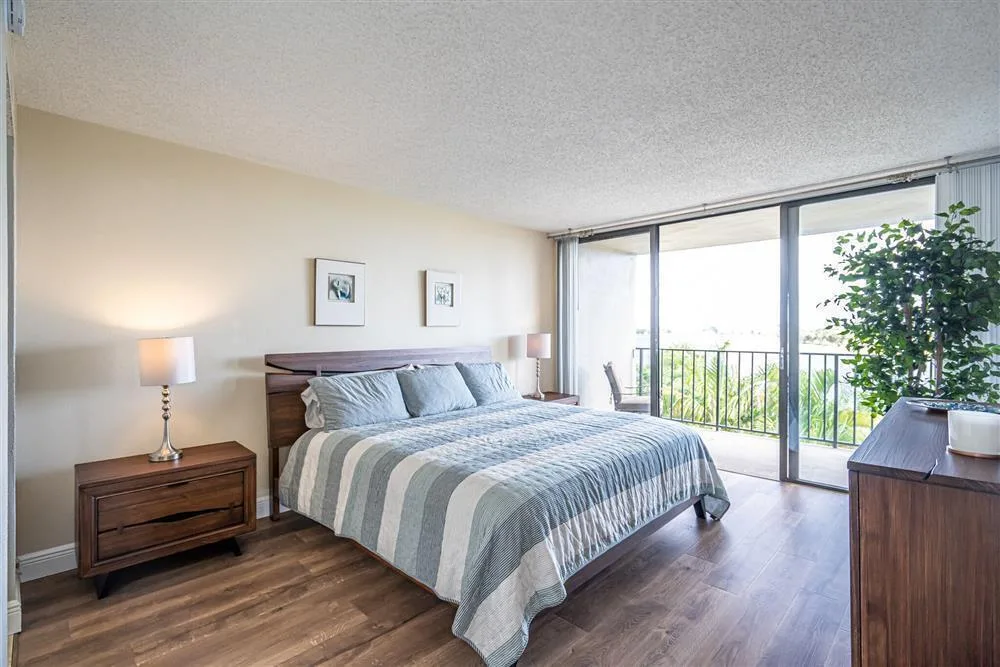 1830 Embassy Drive # 409, West Palm Beach, FL 33401 photo 7