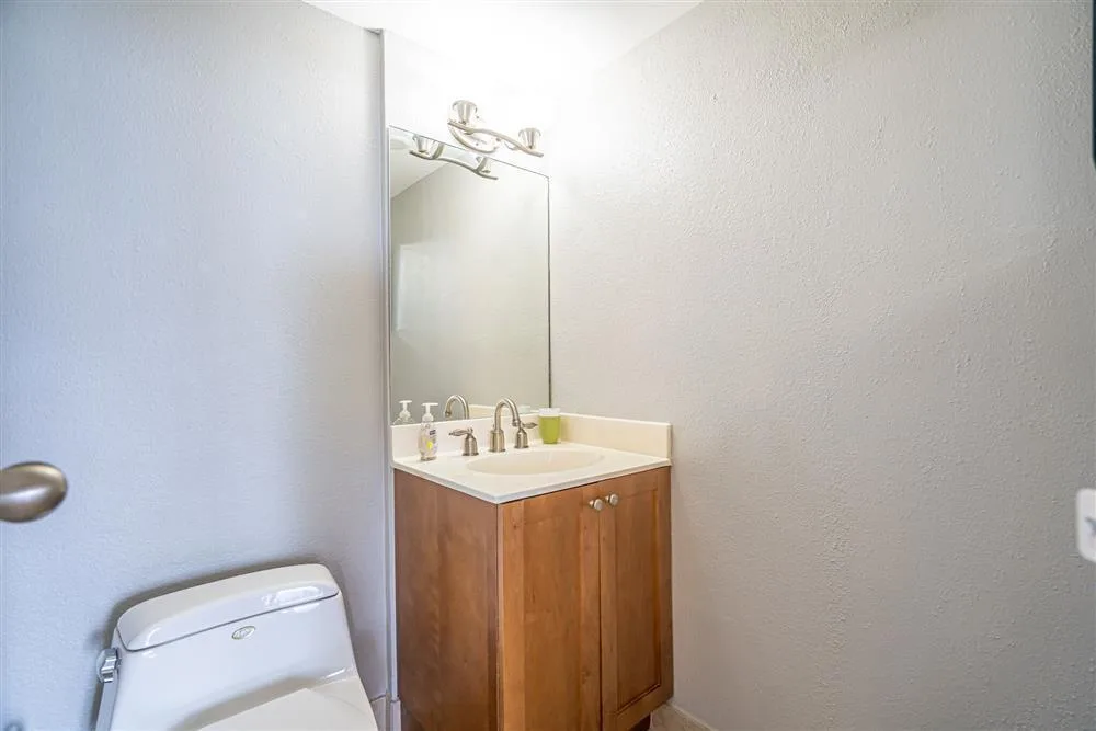 1830 Embassy Drive # 409, West Palm Beach, FL 33401 photo 9