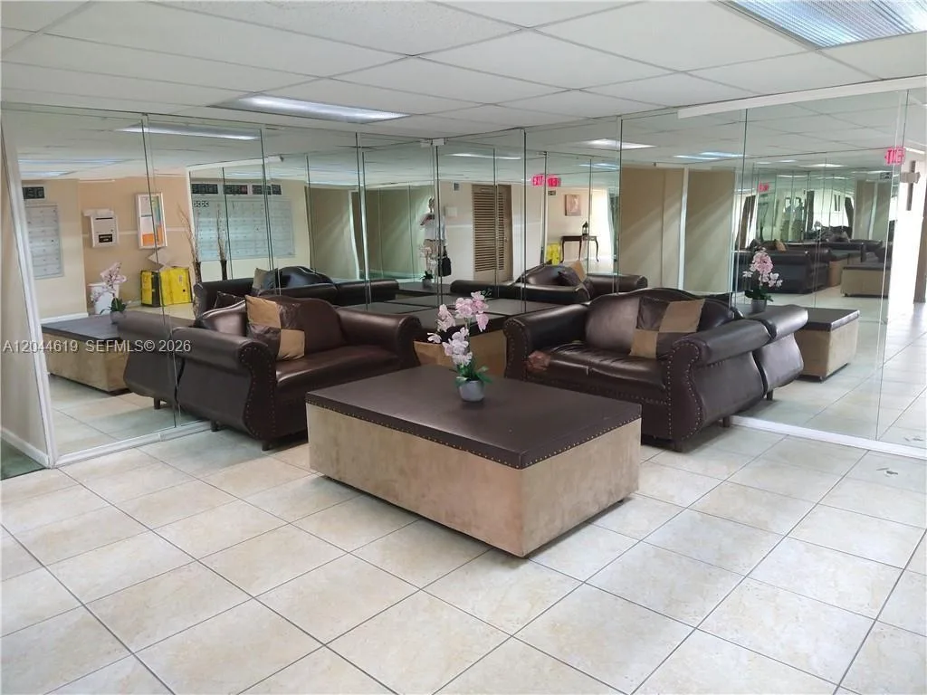 601 Three Islands Blvd # 517, Hallandale Beach, FL 33009 photo 4