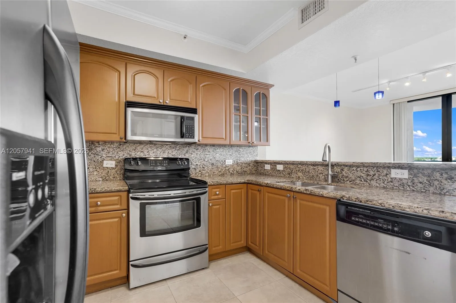 2301 SW 27th Ave # 1102, Miami, FL 33145 photo 9