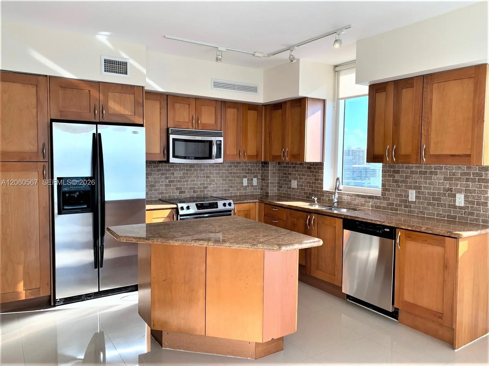 1745 E Hallandale Beach Blvd # 1606W, Hallandale Beach, FL 33009 photo 2