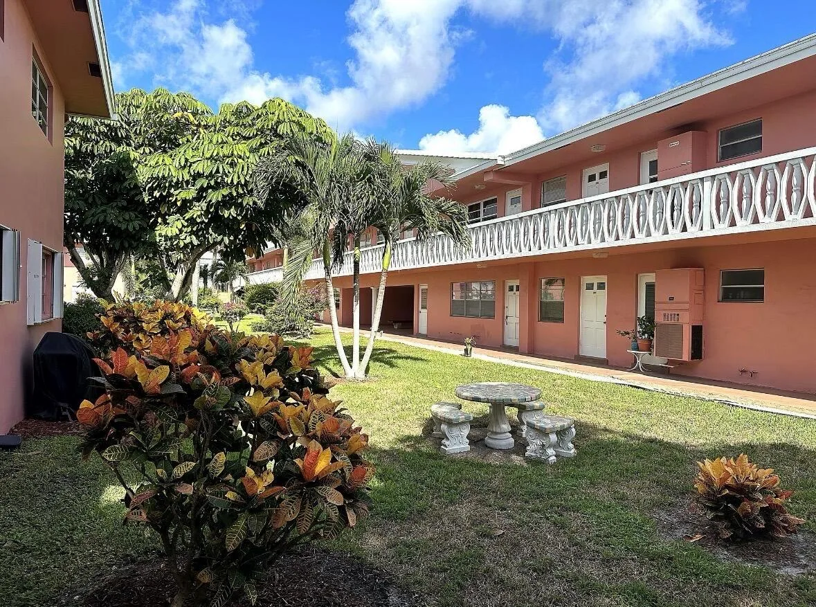 300 NE 20TH Street # 4100, Boca Raton, FL 33431