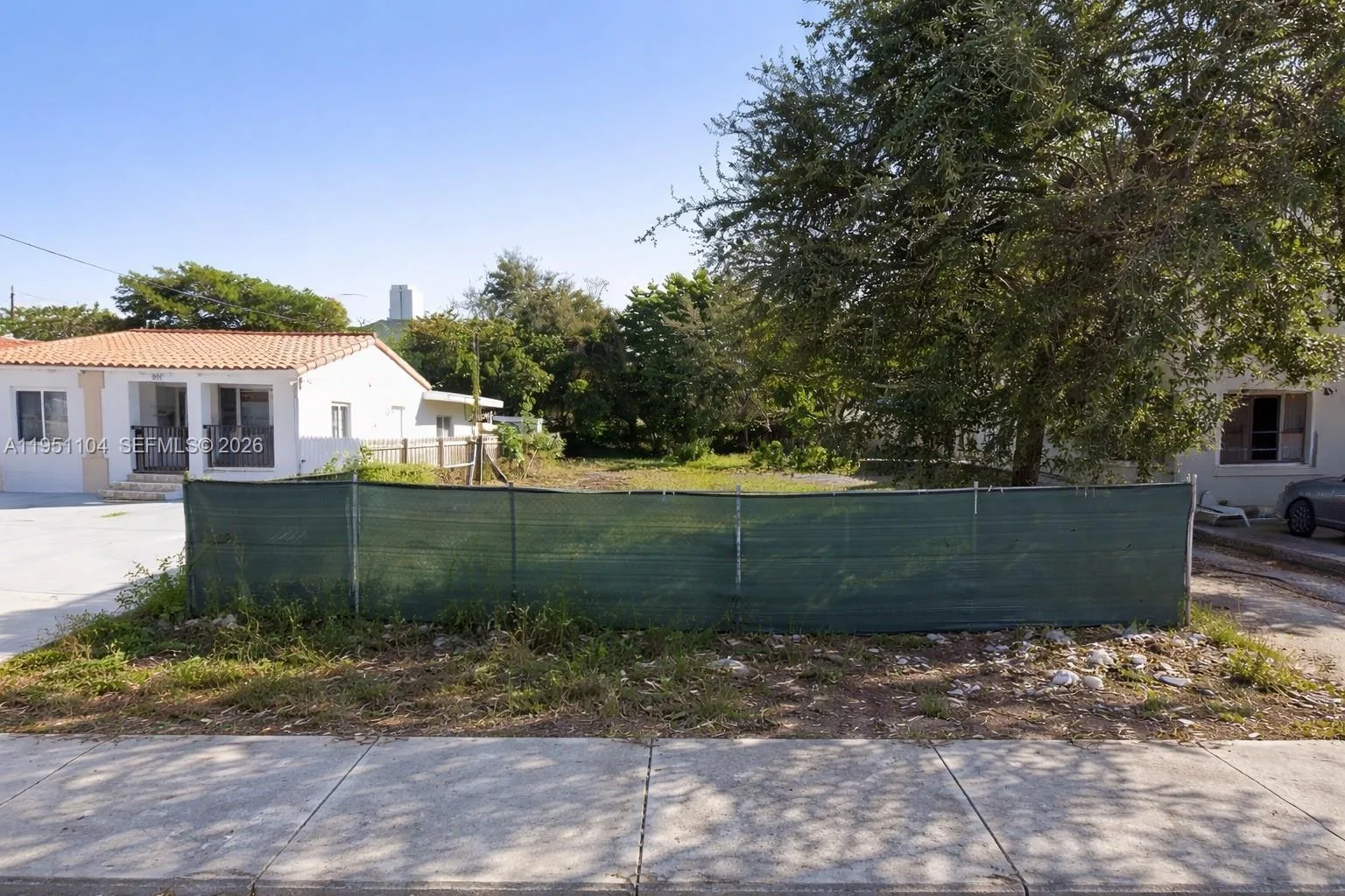 161 NW 18th Ave, Miami, FL 33125 photo 2