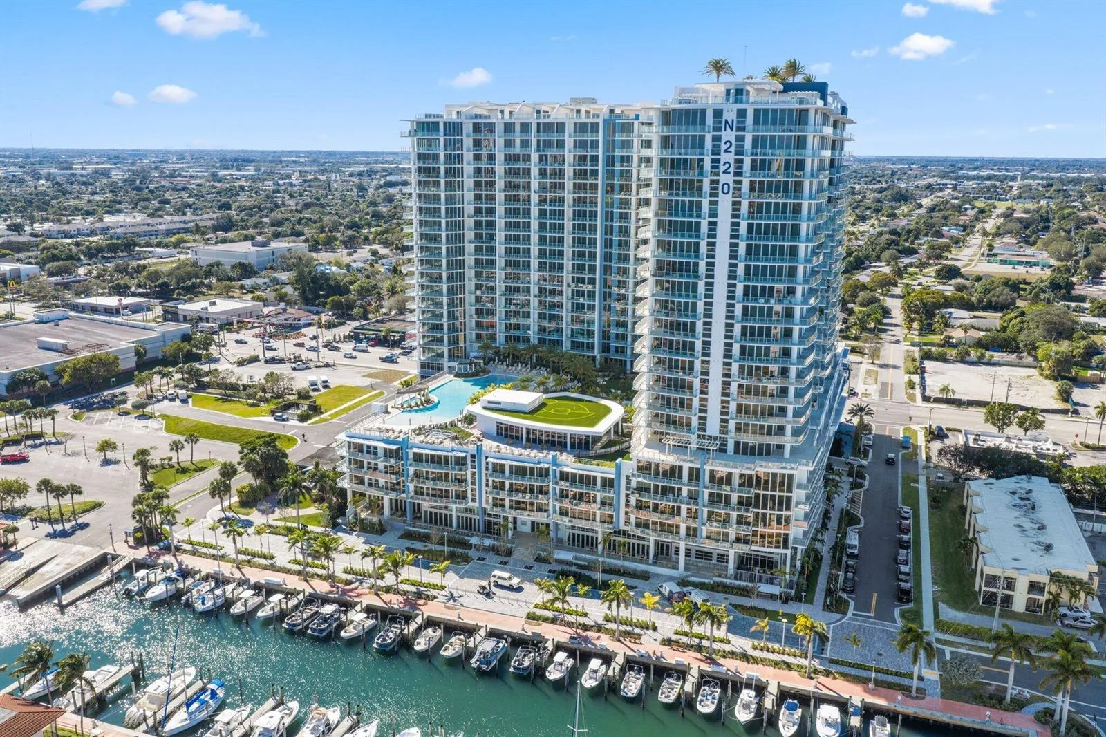 220 Lake Shore Drive # 1121, Lake Park, FL 33403