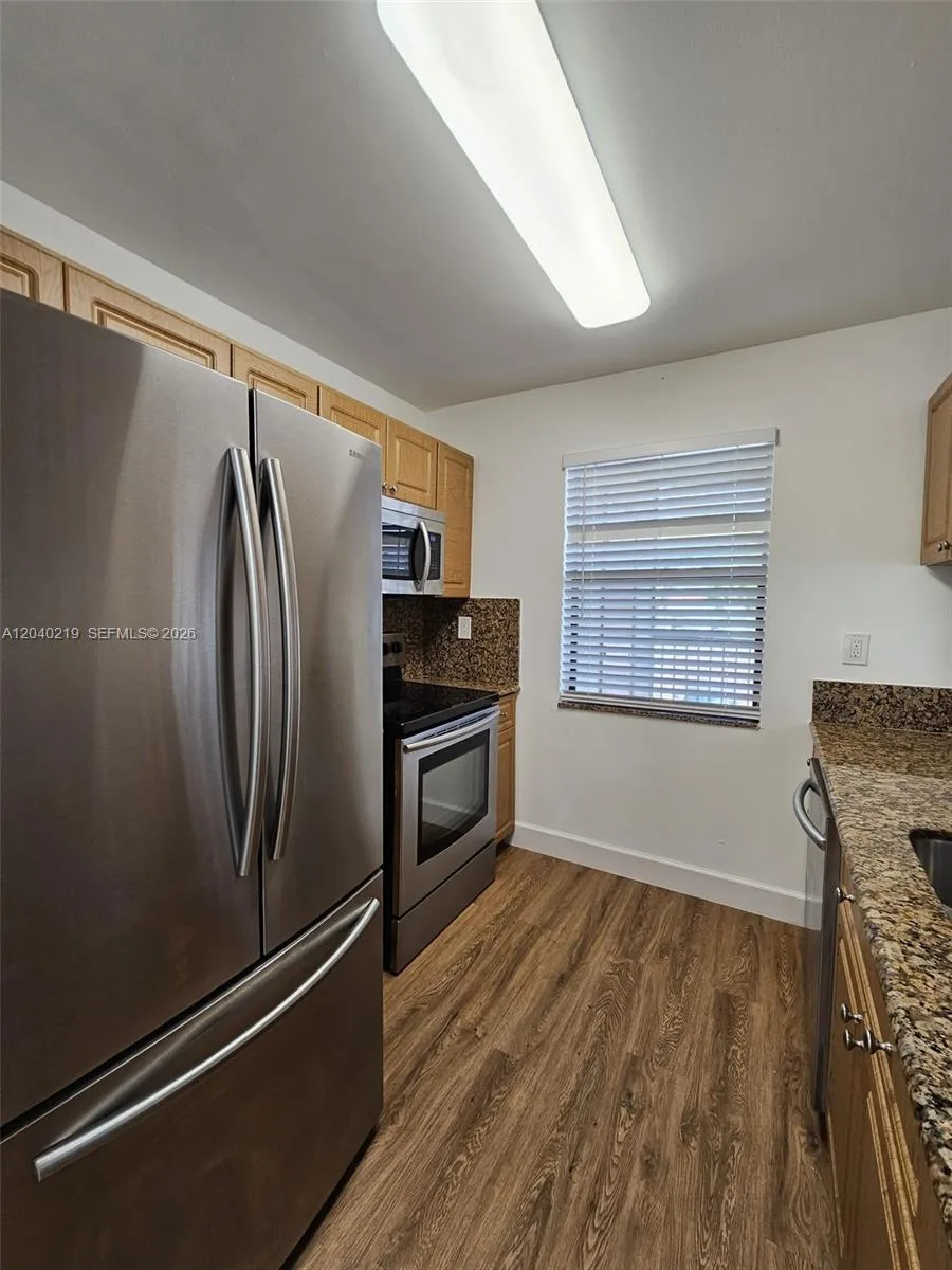 3252 Foxcroft Rd # 216, Miramar, FL 33025 photo 9