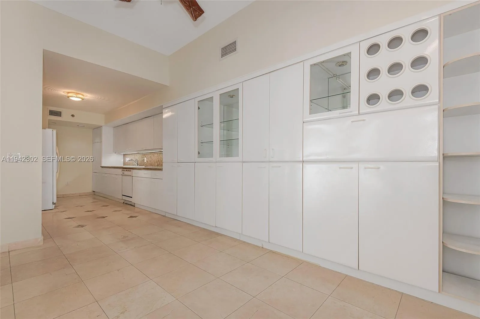 16445 Collins Ave # 321, Sunny Isles Beach, FL 33160 photo 11